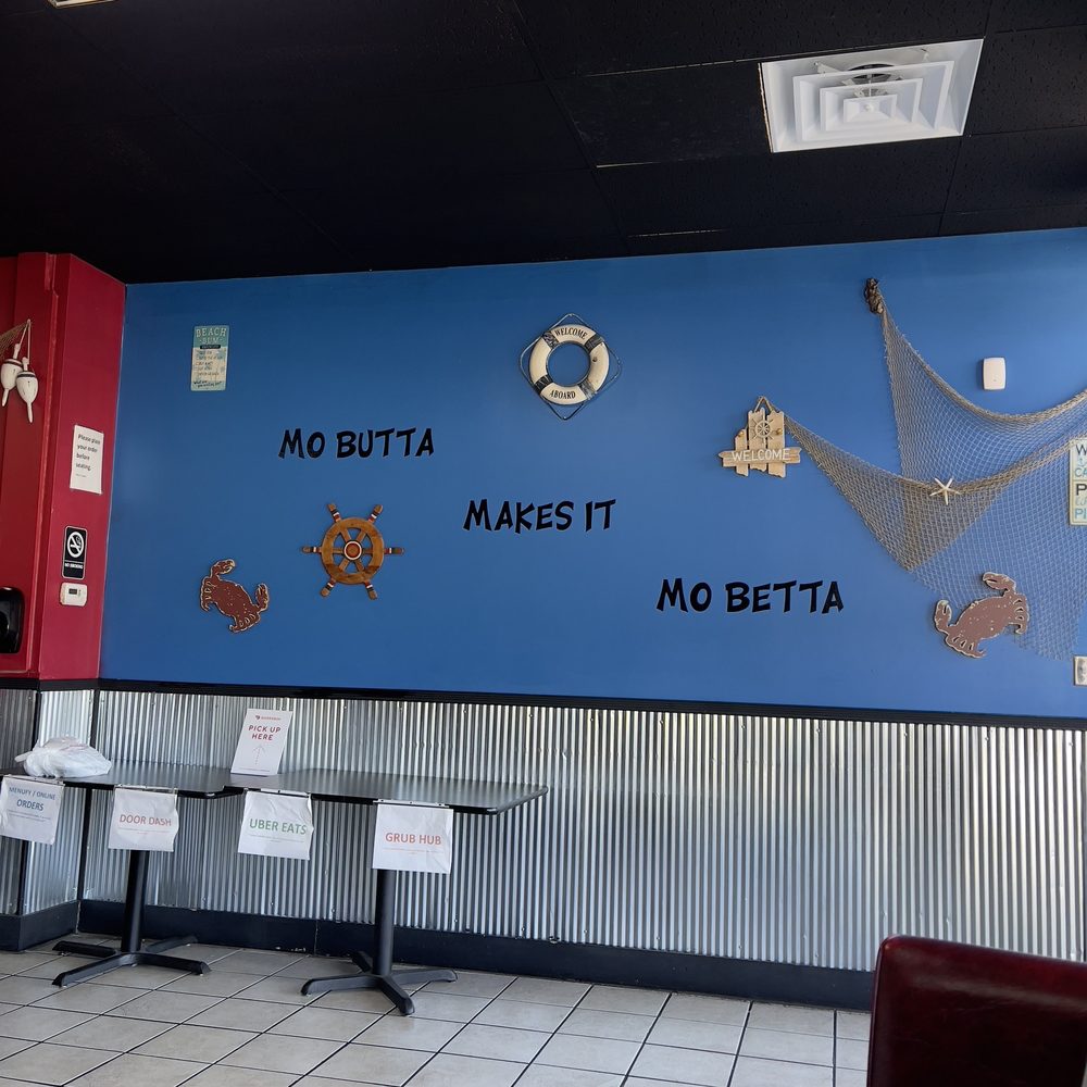 Krab Kingz Seafood, St. Louis Roadtrippers