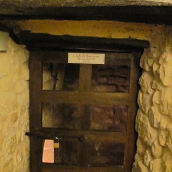 Posada Mayor de Migueloa - Bodega Entrance - Hotels Near Me - Laguardia, Virgin Islands
