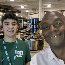 DICK'S Sporting Goods