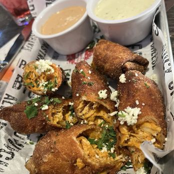 Cold Beers & Cheeseburgers - Buffalo Chicken Eggrolls - Sports Bars Near Me - Phoenix, Arizona Cold Beers & Cheeseburgers - Buffalo Chicken Eggrolls - Sports Bars Near Me - Phoenix, Arizona