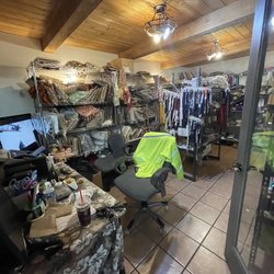 Fabrics For Less - Notions room