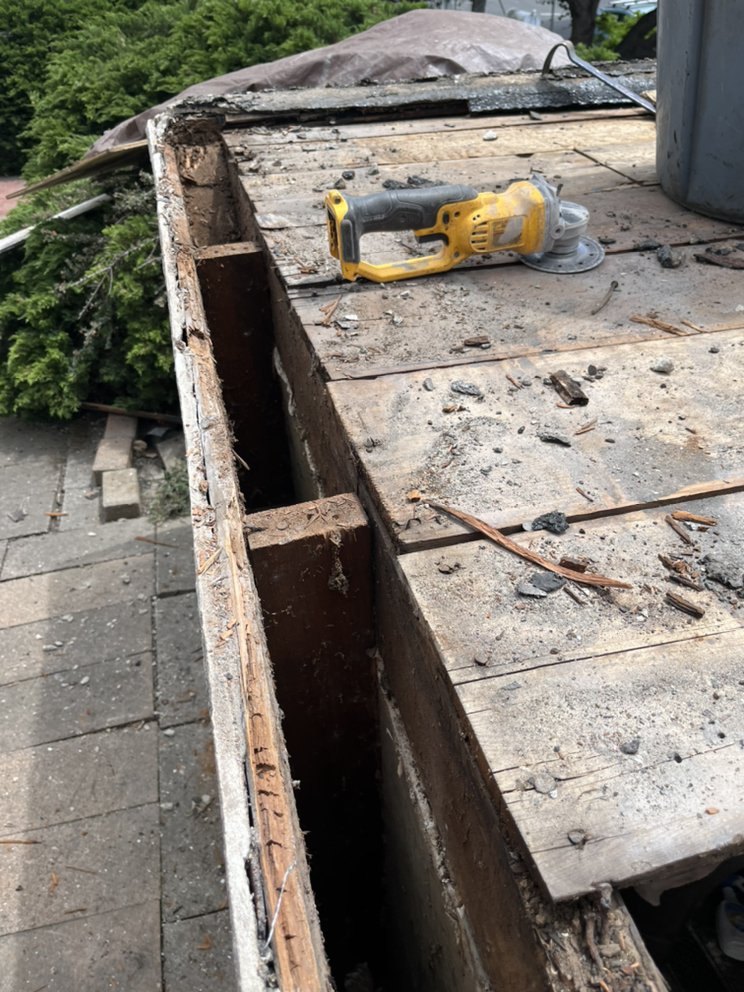 Slide of United Roofing