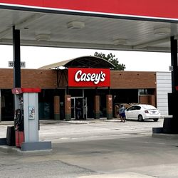 Casey's - Building Exterior