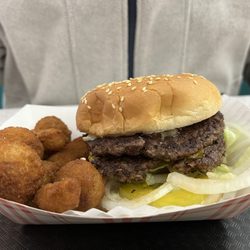 Cruiser's Drive-In - Double Cheeseburger Combo