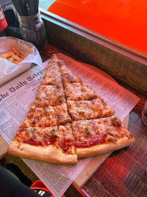 Bacci Pizzeria on Chicago ave by null