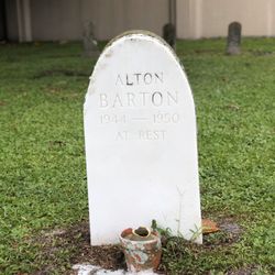 Barton Memorial Park Cemetery