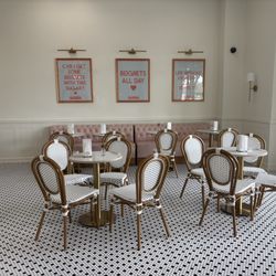 Beignets & Brew - Seating area