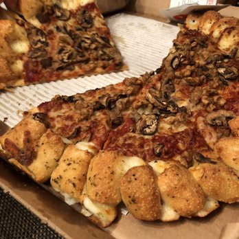Pizza Hut - Stuffed crust - Pizza Near Me - Springtown, Texas