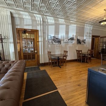 Historic Hotel Nichols - Breakfast area on the first floor - Hotels Near Me - South Haven, Michigan