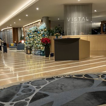 InterContinental San Diego - Lobby and lobby restaurant - Hotels Near Me - San Diego, California