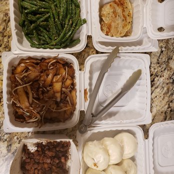 Sunflower Garden - Green onion pancake, green beans, beef chow fun, spiced stewed pork over rice, bbq pork bun - Chinese Near Me - Seattle, Washington Sunflower Garden - Green onion pancake, green beans, beef chow fun, spiced stewed pork over rice, bbq pork bun - Chinese Near Me - Seattle, Washington