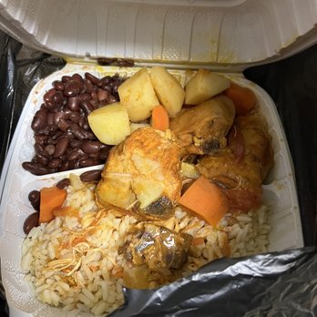 El Amigo Carry Out - a meal in a styrofoam container - Latin American Near Me - Washington, DC, District of Columbia El Amigo Carry Out - a meal in a styrofoam container - Latin American Near Me - Washington, DC, District of Columbia
