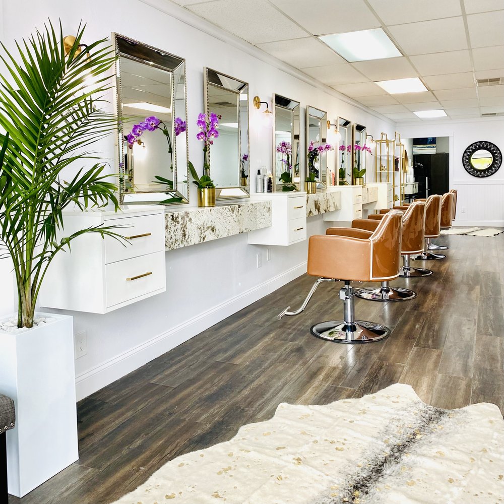 VANITY BEAUTY LOUNGE Updated August 2024 34 Photos 2908 W Gandy