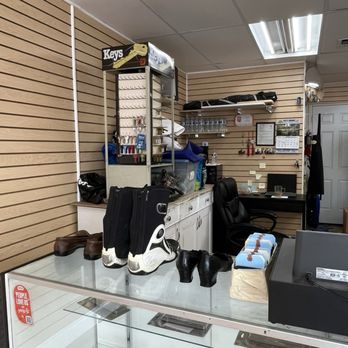 Shoeber - Shoe Shine Near Me - Hacienda Heights, California Shoeber - Shoe Shine Near Me - Hacienda Heights, California