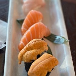 Sushi Fish Attack - Uni nigiri