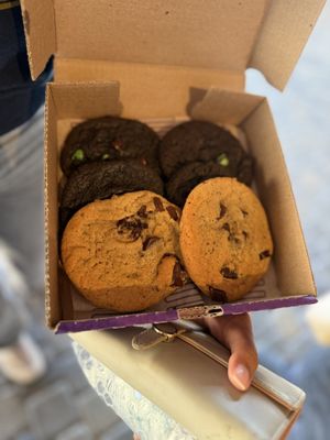 Insomnia Cookies by null