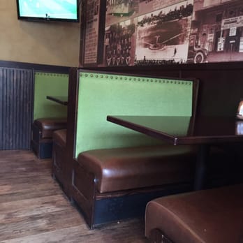 Irish 31 - it's very dark in here - Sports Bars Near Me - Tampa, Florida Irish 31 - it's very dark in here - Sports Bars Near Me - Tampa, Florida