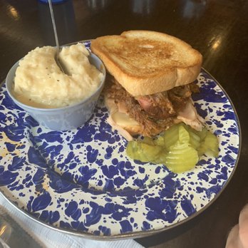 Jethro's BBQ Southside - Mashed & gravy with the Better Homes & Gardens melt--a yummy sandwich! - Barbeque Near Me - Des Moines, Iowa
