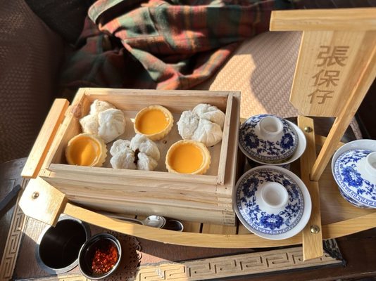 Aqualuna (Tsim Sha Tsui Pier No. 1) by null