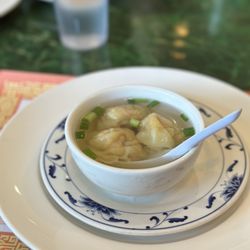 Miu Kee - Wonton soup