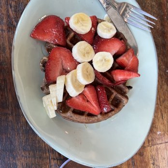 NU Kitchen - Superfood Waffles! Love this! Very dense, glad I got the superfood fudge on the side. - Breakfast & Brunch Near Me - Somerville, Massachusetts