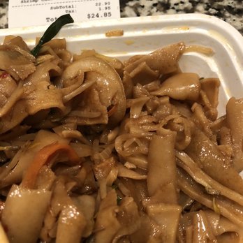 Yen Ching Chinese Restaurant - Look Mom no meat only greasy noodles - Chinese Near Me - Naperville, Illinois Yen Ching Chinese Restaurant - Look Mom no meat only greasy noodles - Chinese Near Me - Naperville, Illinois