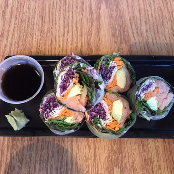 Koriente - Smoked Salmon Roll - Asian Fusion Near Me - Austin, Texas