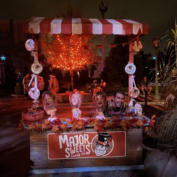 Halloween Horror Nights - Candied heads anyone?! (Or a live human head if you desire) - Haunted Houses Near Me - Orlando, Florida Halloween Horror Nights - Candied heads anyone?! (Or a live human head if you desire) - Haunted Houses Near Me - Orlando, Florida
