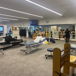 Alaska Fracture & Orthopedic Clinic - Our Physical Therapy Gym.