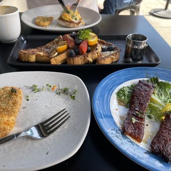 Kitchen Sunnyside - Classic Benny in the background, Hashbrown, Millionaires Bacon, French Toast - Breakfast & Brunch Near Me - Mill Valley, California