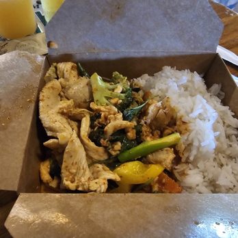 Eim Thai - Thai Curry with Rice - Food Trucks Near Me - Gainesville, Florida Eim Thai - Thai Curry with Rice - Food Trucks Near Me - Gainesville, Florida