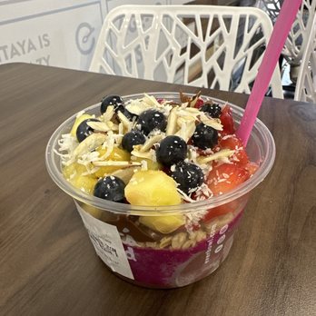 Everbowl - a bowl of fruit and yogurt - Acai Bowls Near Me - Baton Rouge, Louisiana