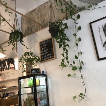 Pola cafe - Inside - Cafes Near Me - Berlin, BE Pola cafe - Inside - Cafes Near Me - Berlin, BE