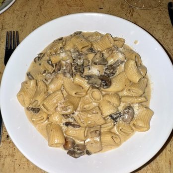 Mamasamas Restaurant - Mushroom pasta - Italian Near Me - Neptune Beach, Florida Mamasamas Restaurant - Mushroom pasta - Italian Near Me - Neptune Beach, Florida