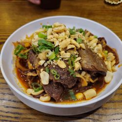 Yun Shang Rice Noodle & Yang's Braised Chicken Rice - Sliced beef in chili sauce