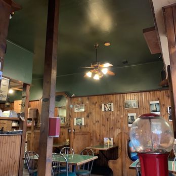 Belmont Pizza - Inside - Pizza Near Me - Belmont, Massachusetts