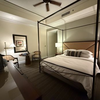 Mokara Hotel and Spa - King bed room - Hotels Near Me - San Antonio, Texas Mokara Hotel and Spa - King bed room - Hotels Near Me - San Antonio, Texas