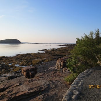 Shore Path - easy path along coastline - Hiking Near Me