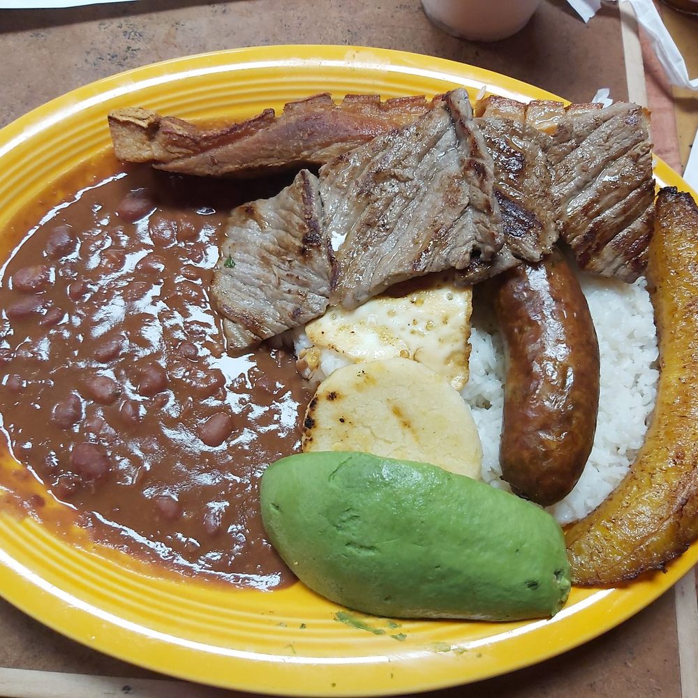 Cafe & Sabor - Bandeja paisa - Colombian Near Me - Richmond, Virginia