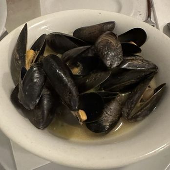 St John Bar and Restaurant - Mussels - British Near Me - London, XGL St John Bar and Restaurant - Mussels - British Near Me - London, XGL
