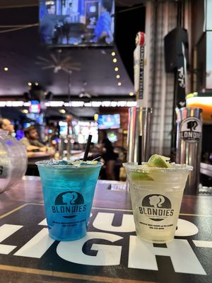 Blondies Sports Bar & Grill by null