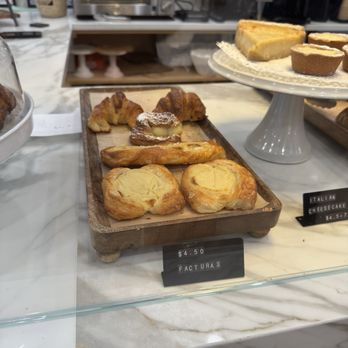 Romi's Bakeshop - Pastries - Coffee & Tea Near Me - Williston Park, New York Romi's Bakeshop - Pastries - Coffee & Tea Near Me - Williston Park, New York