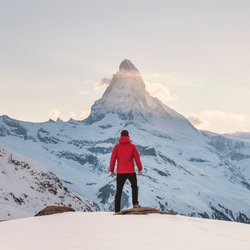 Far Far Away Travels - Ski the Alps