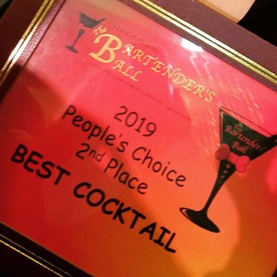 Silver Corner Bar by null