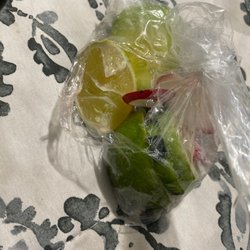 Tacos Los Cuñados - Dry lemons, and soggy cucumbers:(