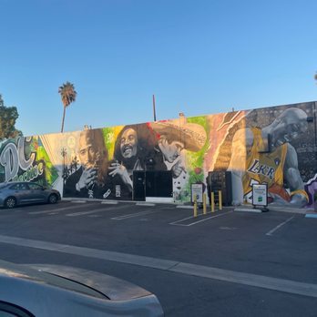 DC Collective - DC Collective Despensarie - Cannabis Clinics Near Me - Canoga Park, California