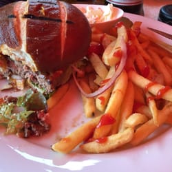 Marstrands Kajkrog - God Hamburgare.