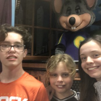 Chuck E. Cheese - Pizza Near Me - Redwood City, California Chuck E. Cheese - Pizza Near Me - Redwood City, California