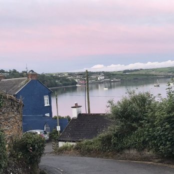 The Spaniard - Walk back down the hill from the yummy burger - Pubs Near Me