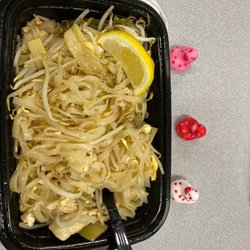 Bangkok Station - Pad Thai with bamboo